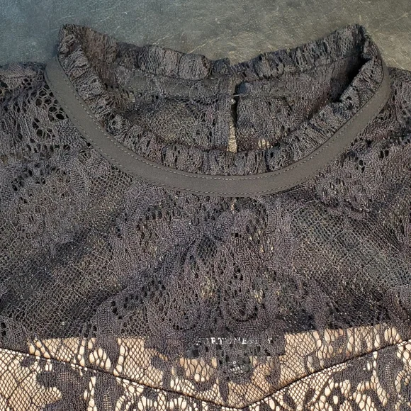 Fortune & Ivy Black Lace Overlay Top - Picture 7 of 10